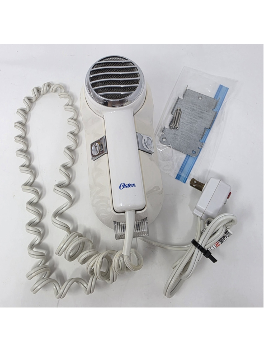 Oster 1500 Watt Hotel Style Wall Mount Blowdryer with Mounting Plate Works Retro